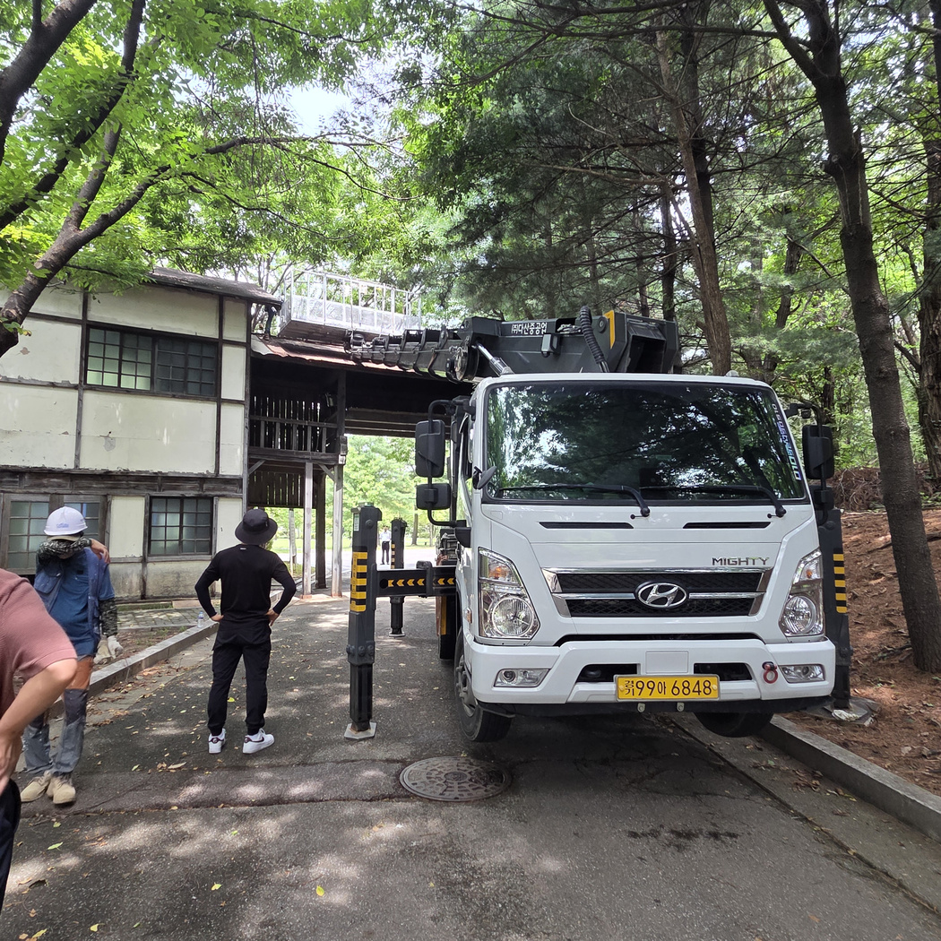 의왕 청계동 자재 양중 스카이차 작업